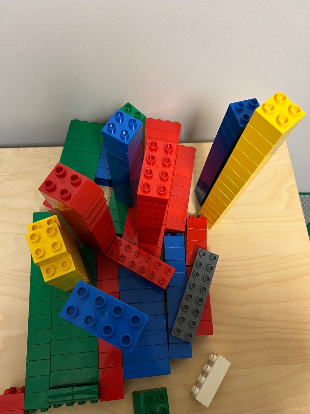 LEGO DUPLO Bulk Lot of 150+ bricks - Starter Set - Toddler Toy - Picture 2 of 4